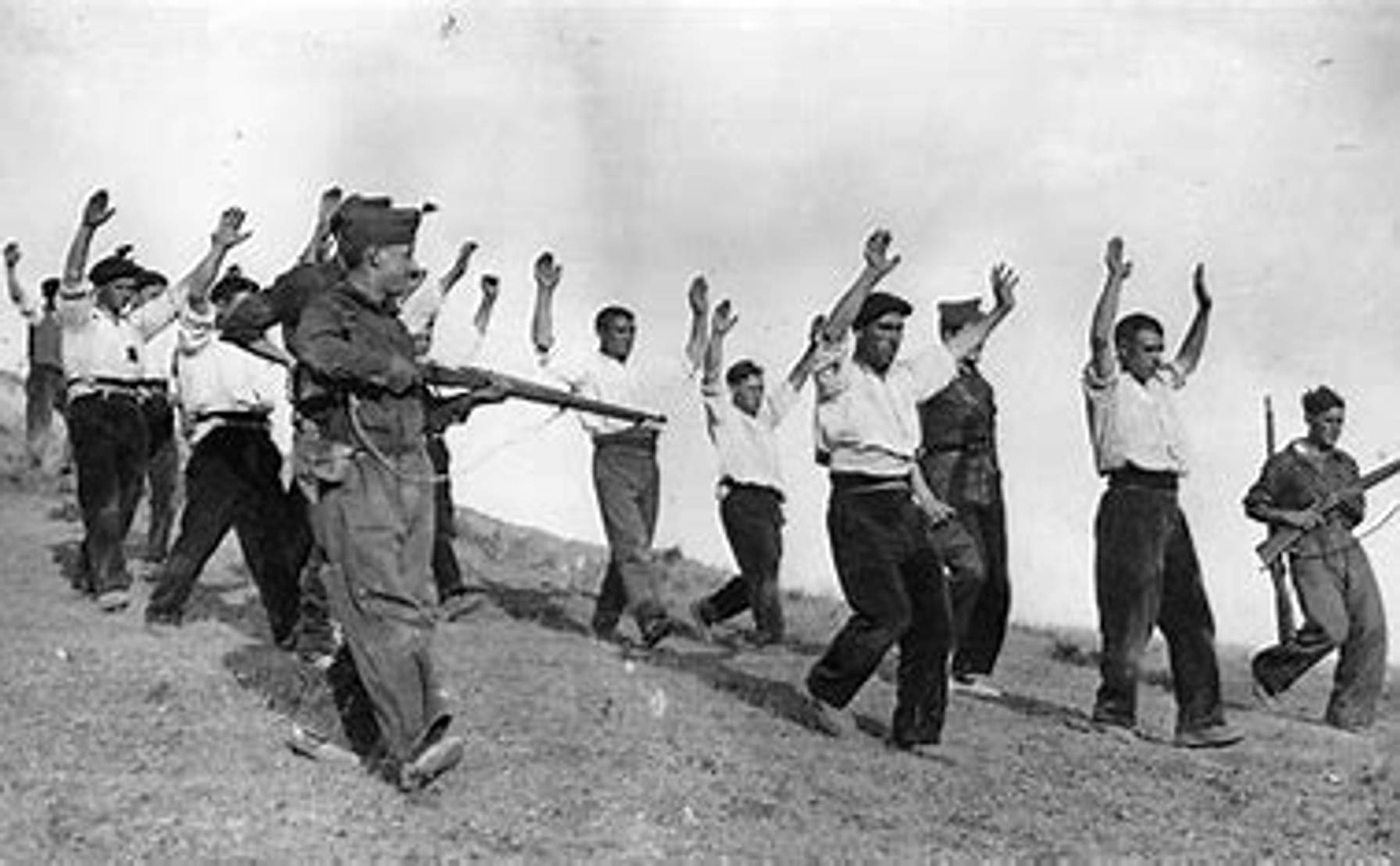 Za občanské války ve Španělsku zemřelo více, než půl milionů lidí. Mnozí další museli odejít do exilu, nebo umírali na následky (např.  hladem, nebo ve vězeních). 